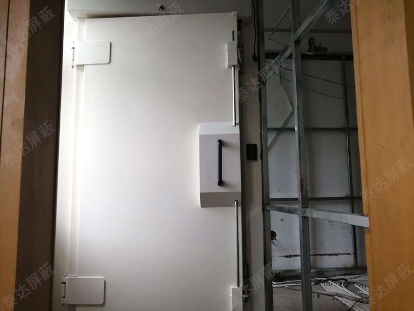 刀插式屏蔽門(mén)廠家直銷_防輻射平開(kāi)電動(dòng)屏蔽門(mén)-高性能穩(wěn)定